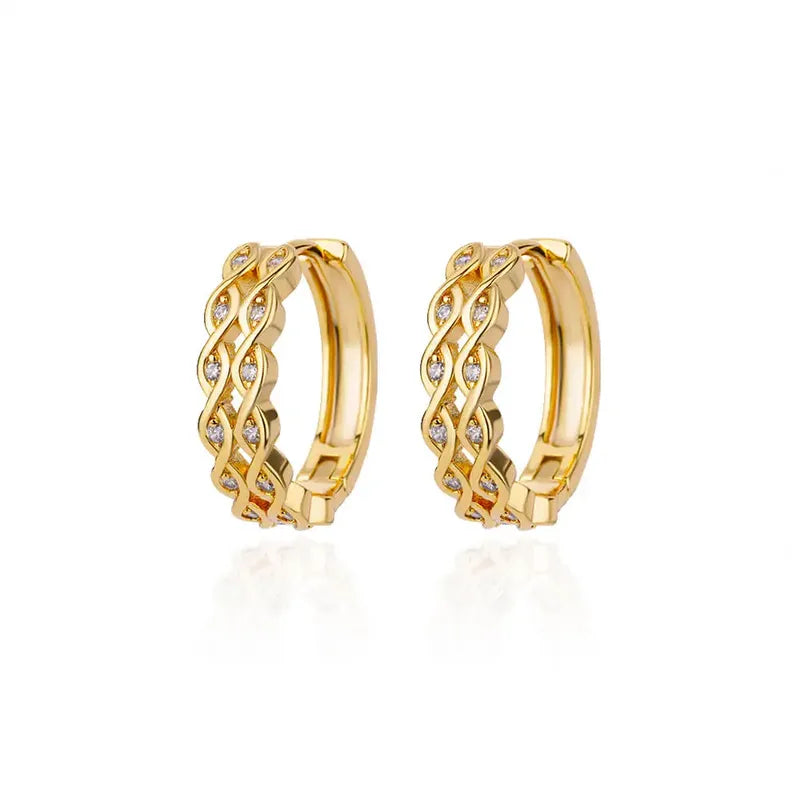 ✨ Boucles d’oreilles créoles entrelacées & zircons – Élégance lumineuse ✨