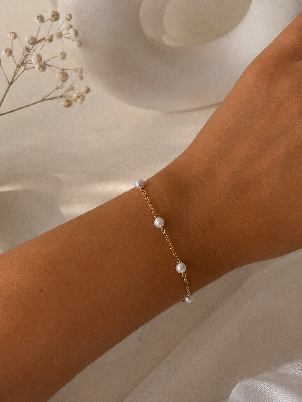✨Bracelet fin en acier inoxydable doré & perles - Élégance délicate  • Élina✨