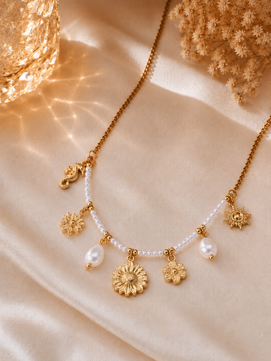 ✨ Collier multi-breloques & perles – Esprit bohème lumineux ✨
