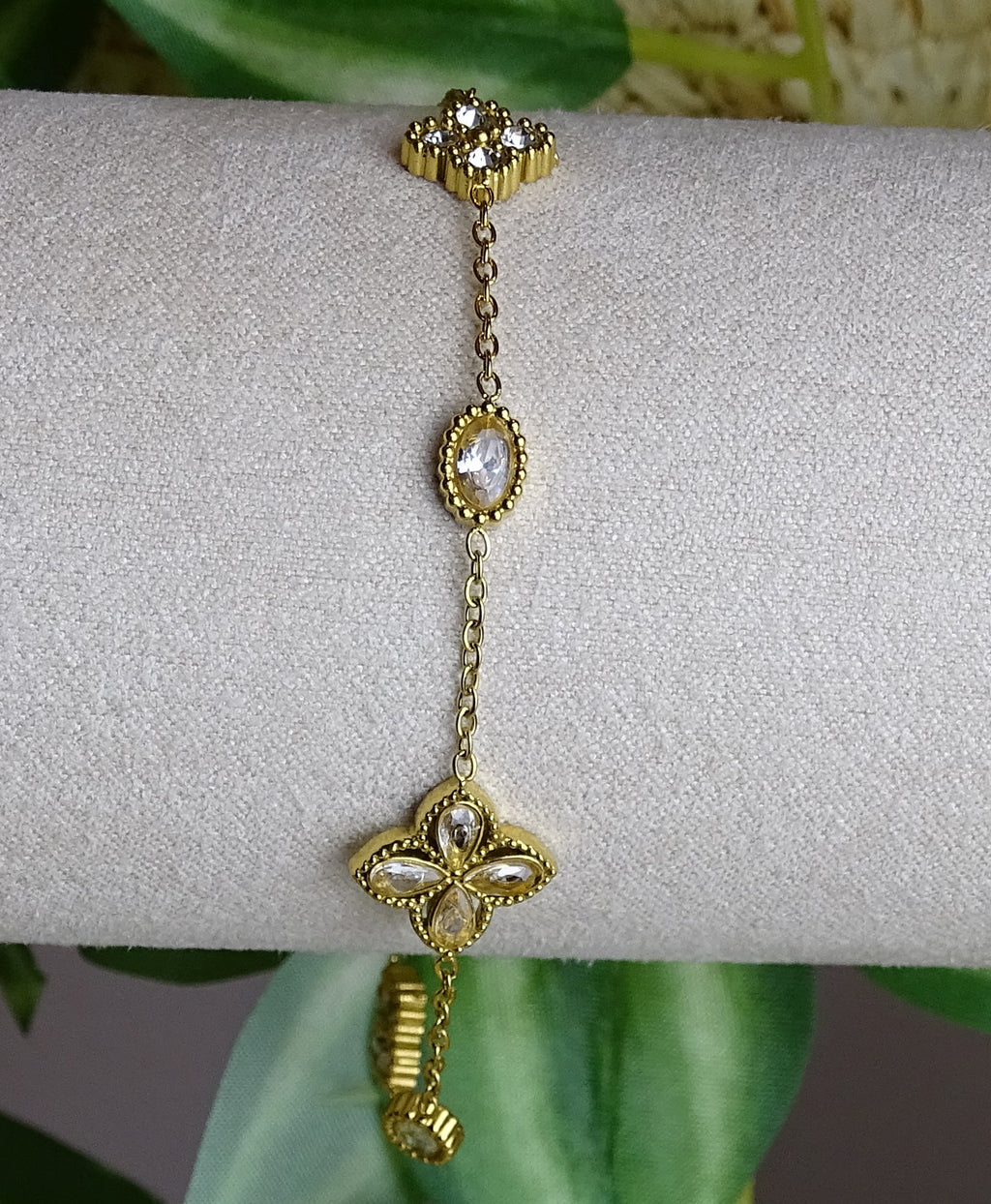 ✨ Bracelet trèfle & zircons – Élégance porte-bonheur ✨