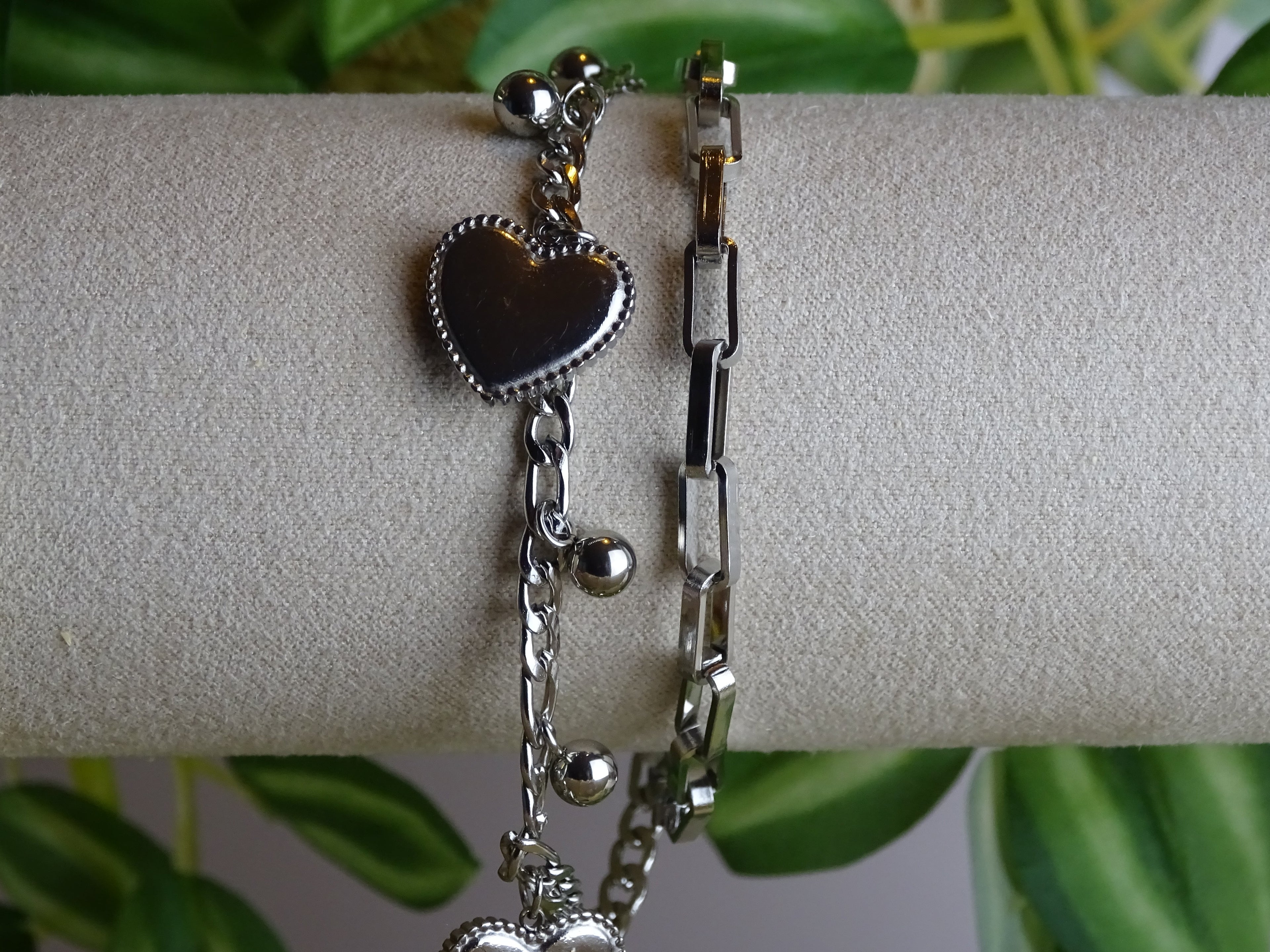 ✨ Bracelet multi-chaînes en acier inoxydable – Élégance moderne ✨