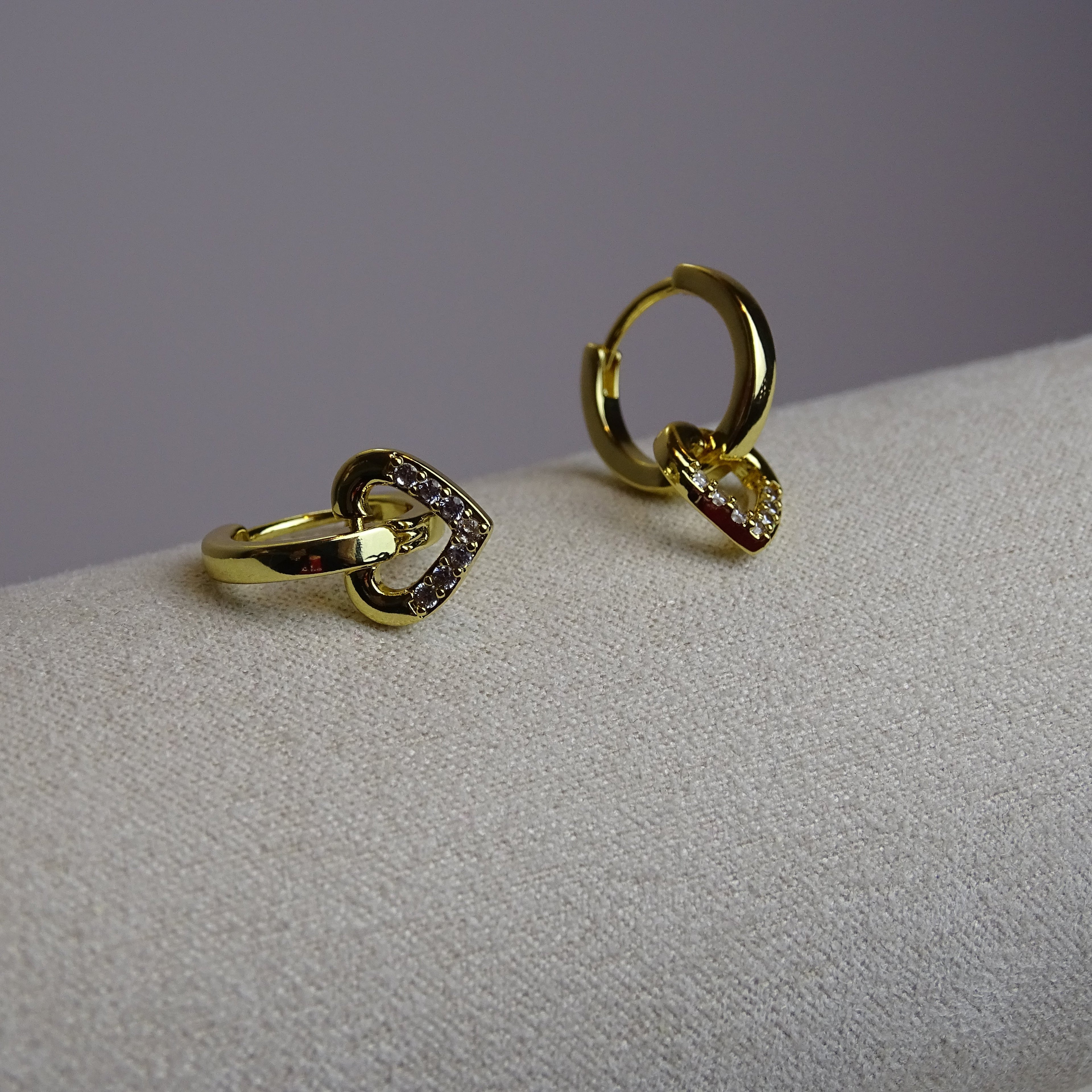 ✨ Boucles d’oreilles créoles cœur & éclats – Féminité lumineuse ✨