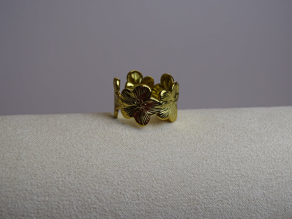 ✨ Bague fleurs dorées – Charme naturel & délicatesse ✨