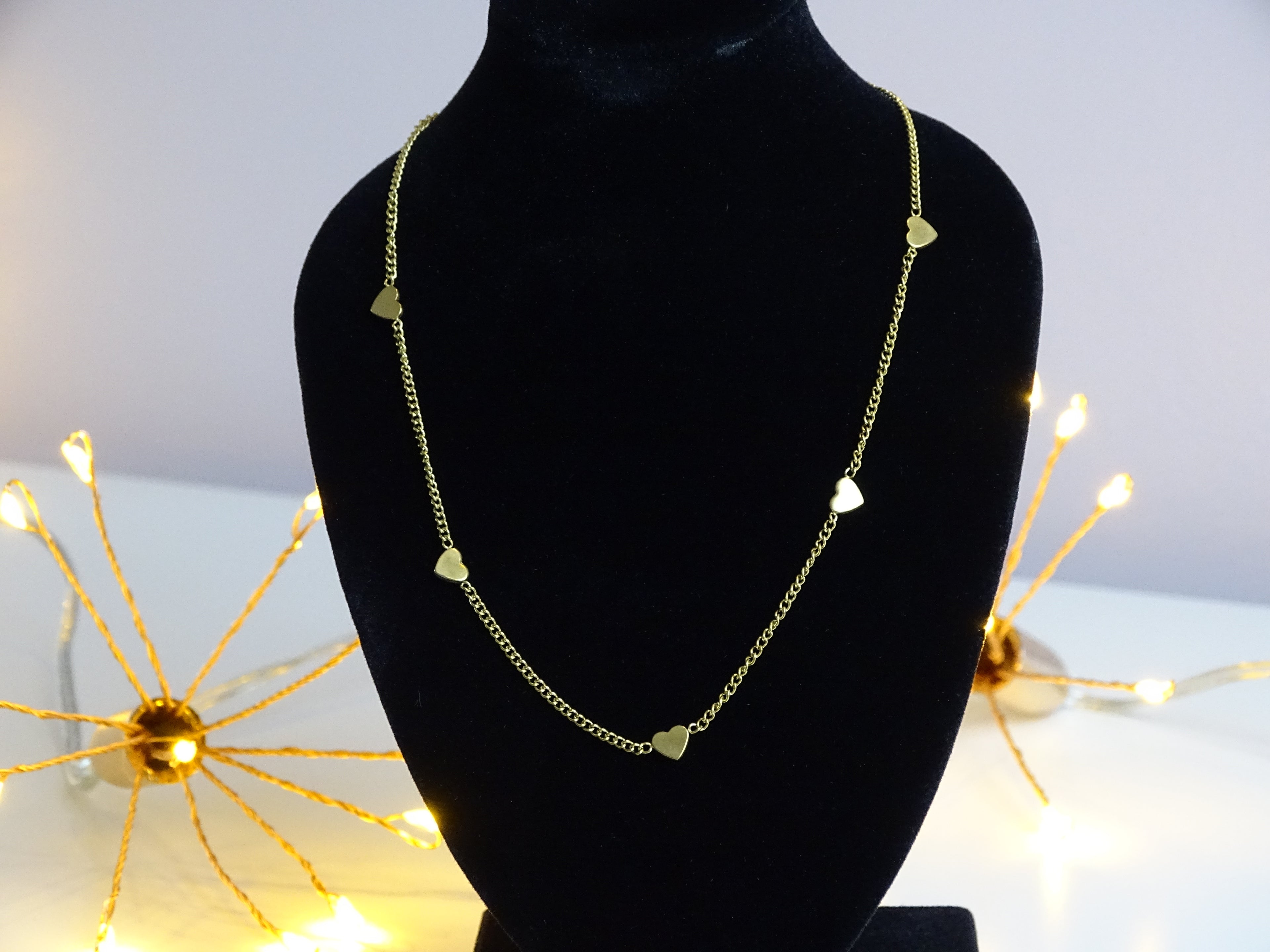 ✨ Collier cœurs délicats – Douceur intemporelle ✨