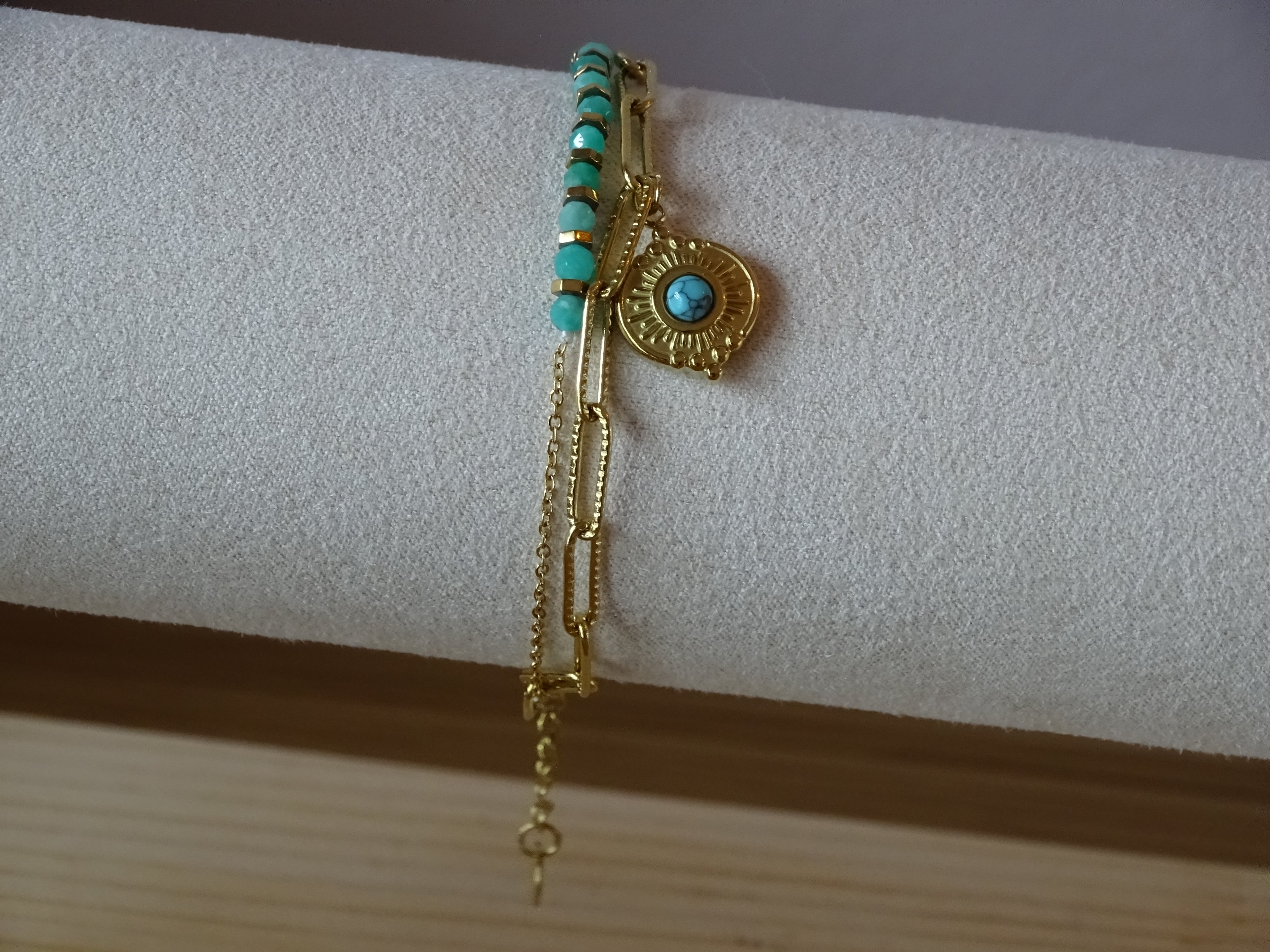 ✨Bracelet doré, perles turquoise & pendentif œil – Style bohème chic • Talia✨