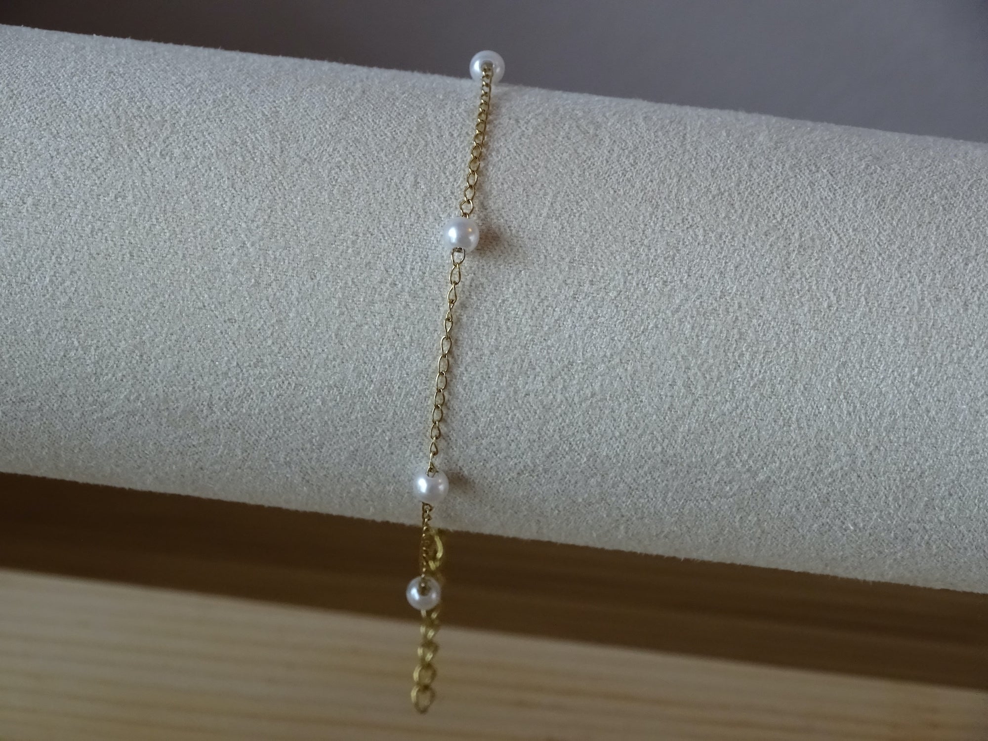 ✨Bracelet fin en acier inoxydable doré & perles - Élégance délicate  • Élina✨