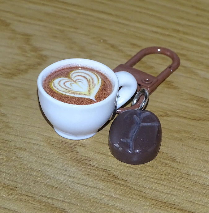 ✨Porte-clés tasse café blanc & grains – Accessoire gourmand et original • Cafféa✨