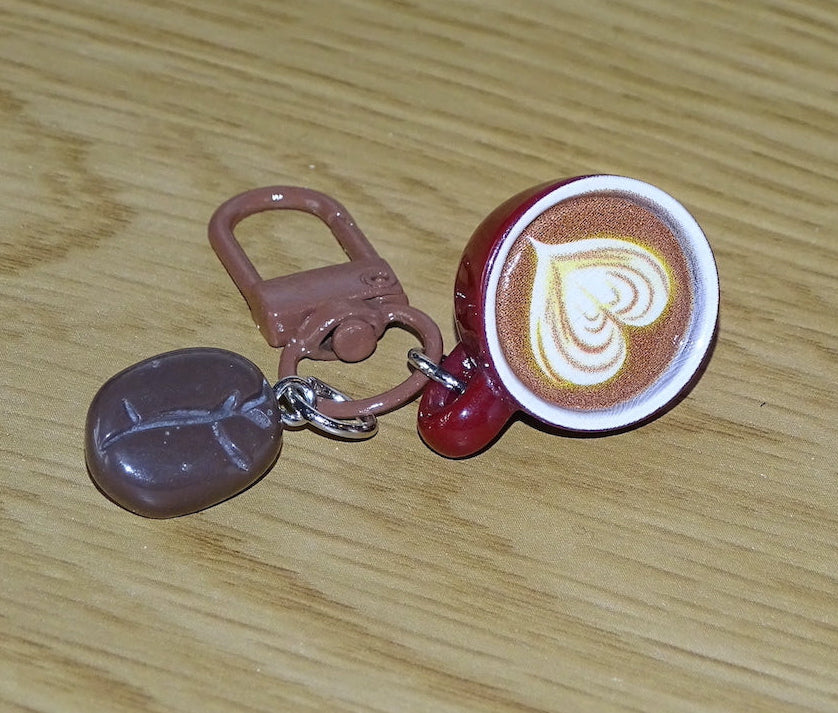 ✨Porte-clés tasse café bordeaux & grains – Accessoire gourmand et original • Cafféa✨