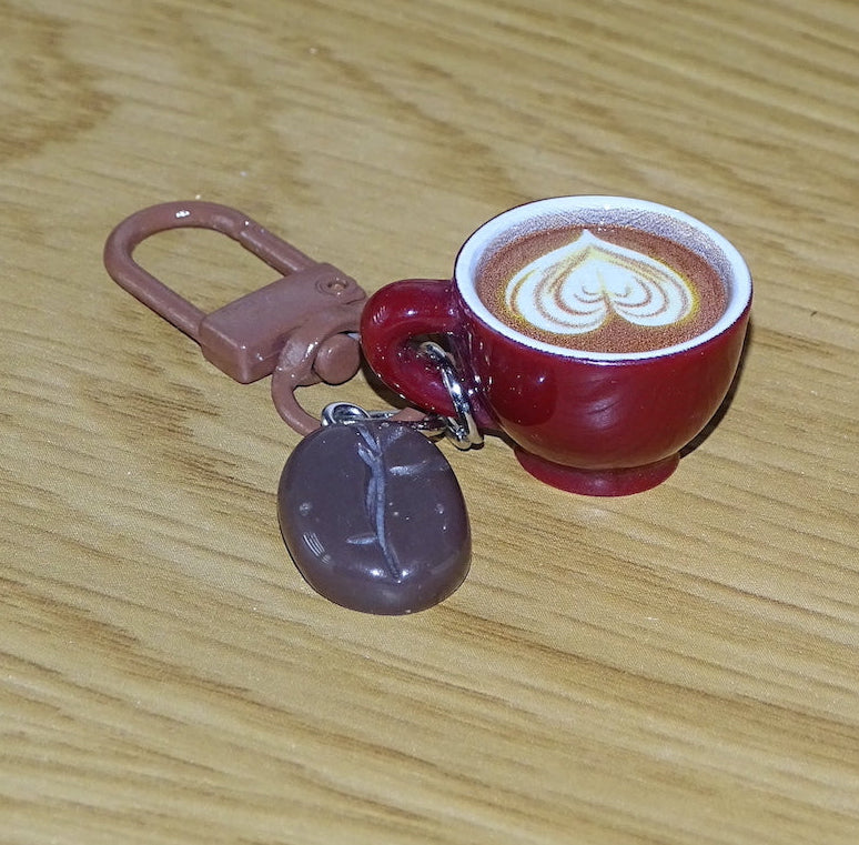✨Porte-clés tasse café bordeaux & grains – Accessoire gourmand et original • Cafféa✨