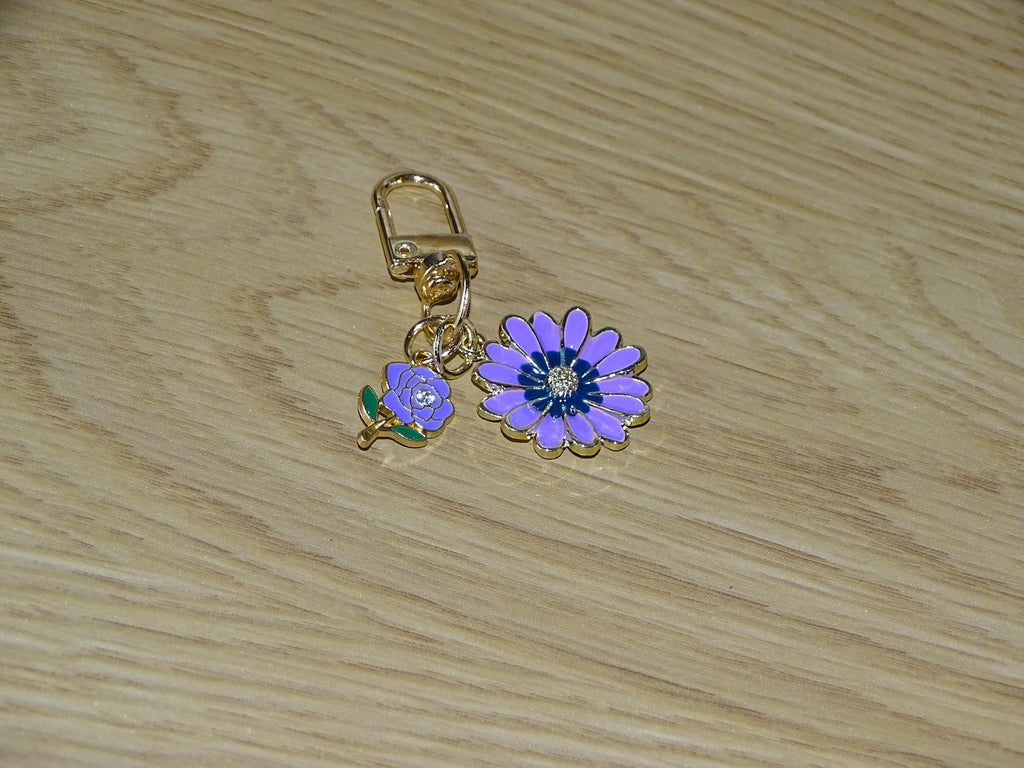 ✨Porte-clés fleuri lumineux aux accents poétiques – Élégance délicate • Viozélia✨