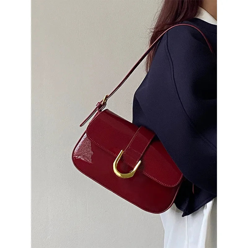 ✨ Sac d’épaule élégant en simili cuir – Rouge cerise intense ✨