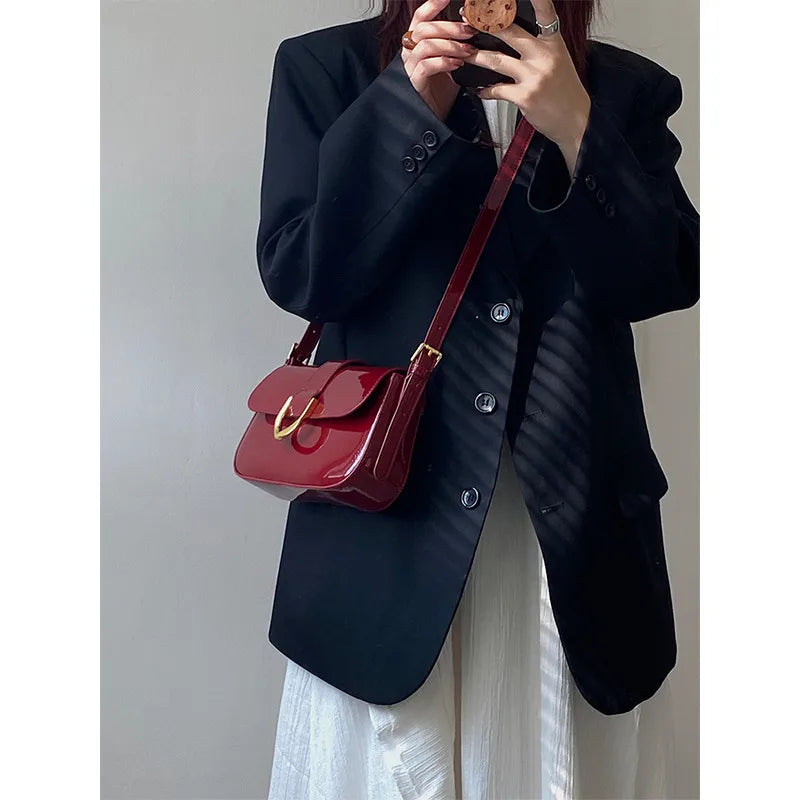 ✨ Sac d’épaule élégant en simili cuir – Rouge cerise intense ✨