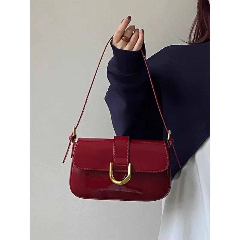 ✨ Sac d’épaule élégant en simili cuir – Rouge cerise intense ✨
