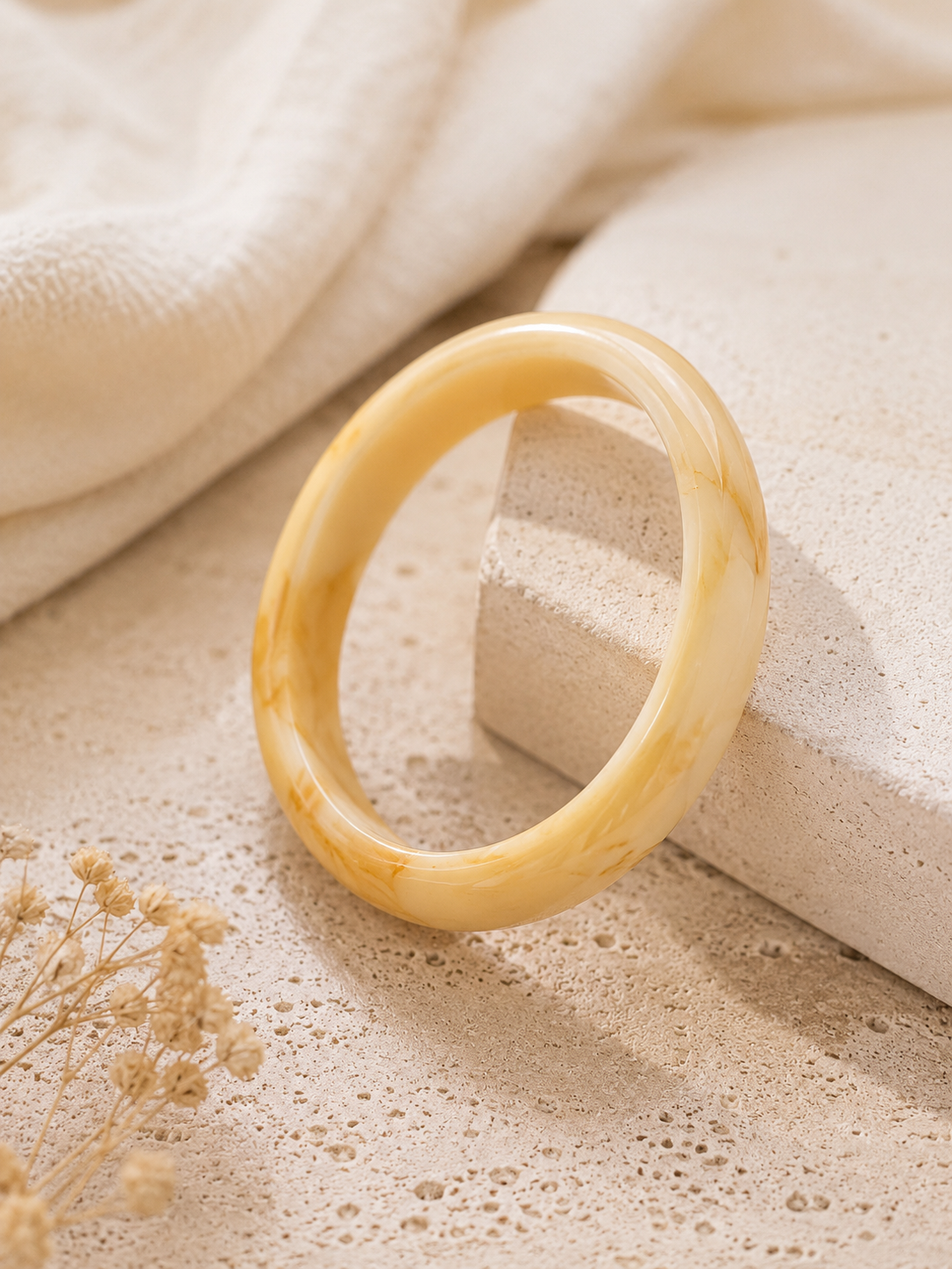 ✨Bracelet rigide beige en acrylique – Élégance minimaliste & naturelle • Aléna✨