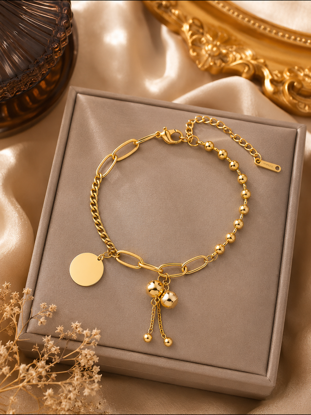 ✨ Bracelet doré multi-chaînes avecperles et pampilles – Élégance moderne et raffinée • Orlina ✨