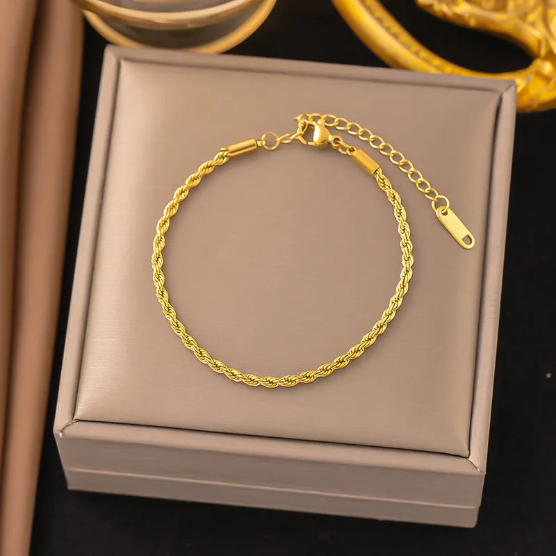 Bracelet torsadé en acier inoxydable - Élégance intemporelle
